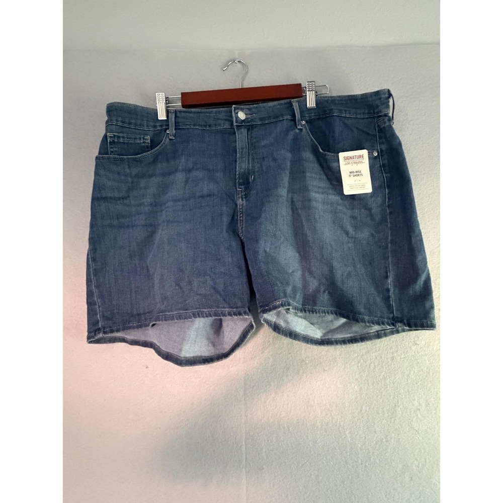 Signature By Levi Strauss Shorts Womens 20 Denim Mid Rise 5" Bermuda Stretch
